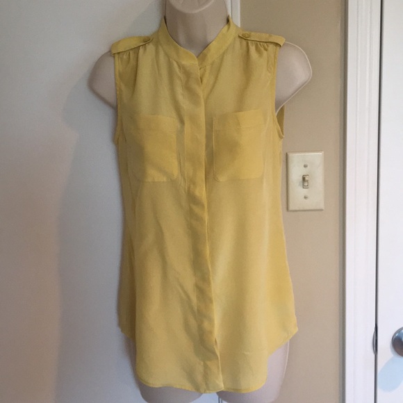 Banana Republic Tops - Banana Republic silk top